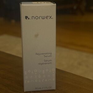 Norwex Rejuvenating Serum – Anti-Aging Treatment – 30 mL – New